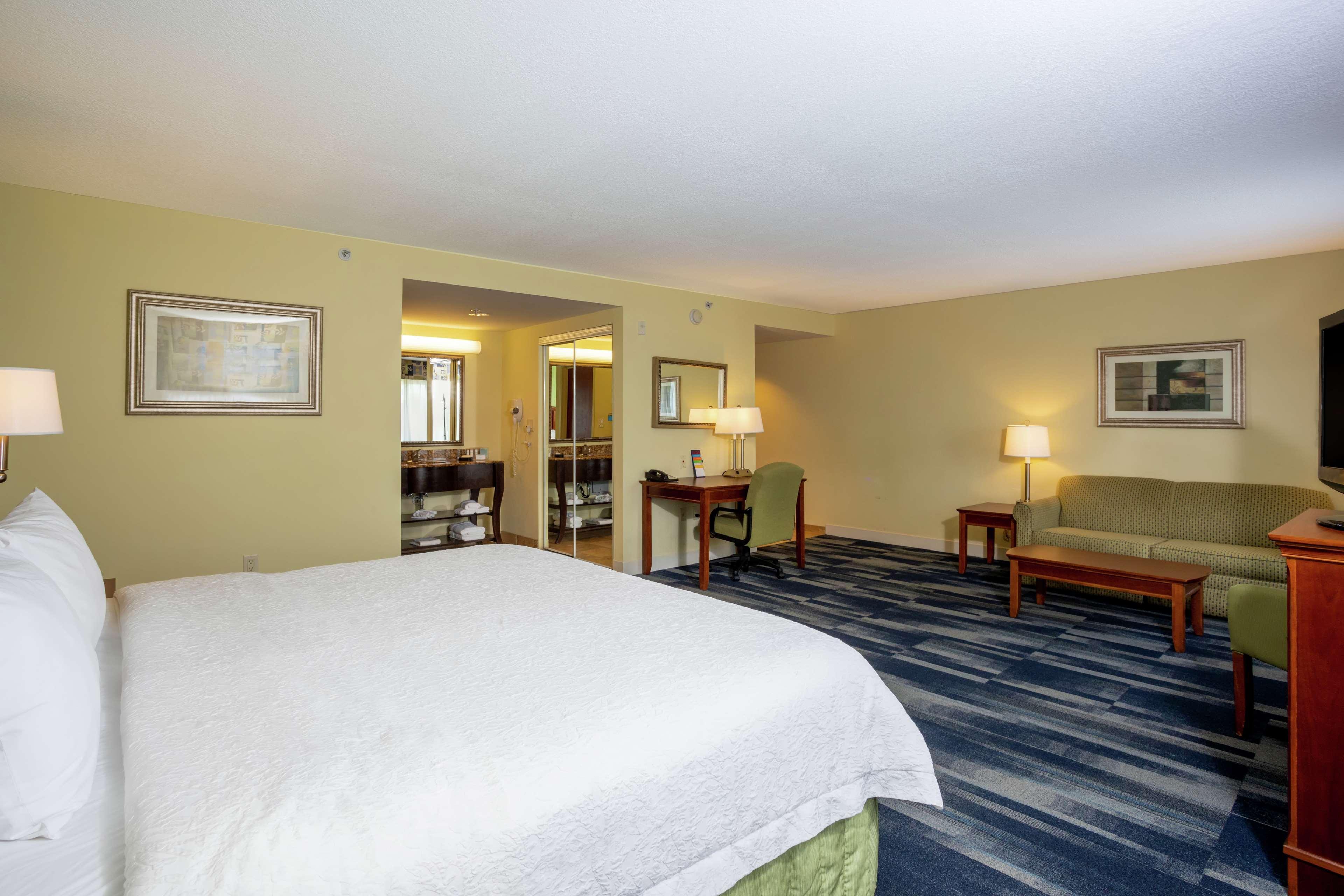 Hampton Inn & Suites - פורט פירס מראה חיצוני תמונה
