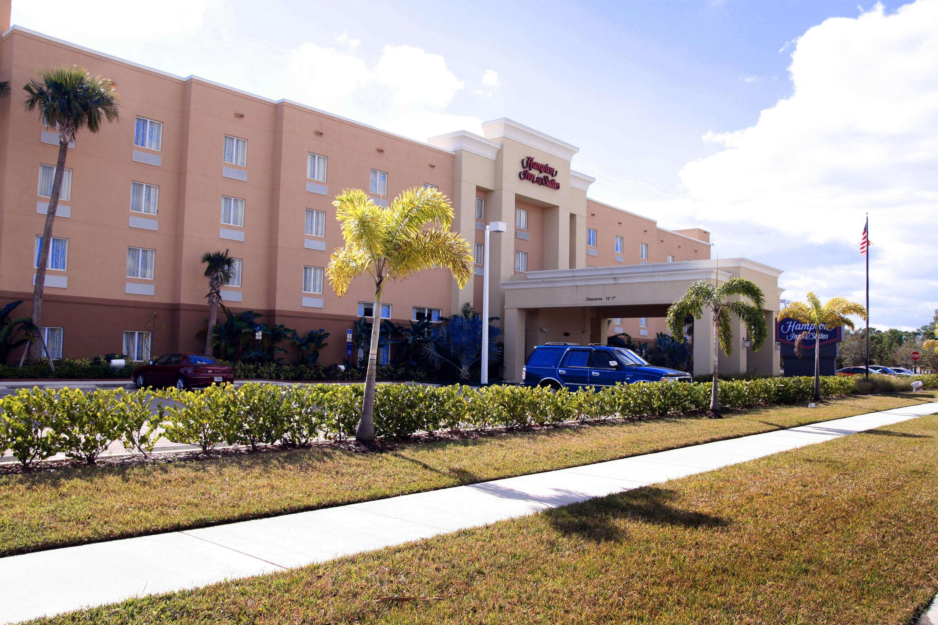 Hampton Inn & Suites - פורט פירס מראה חיצוני תמונה